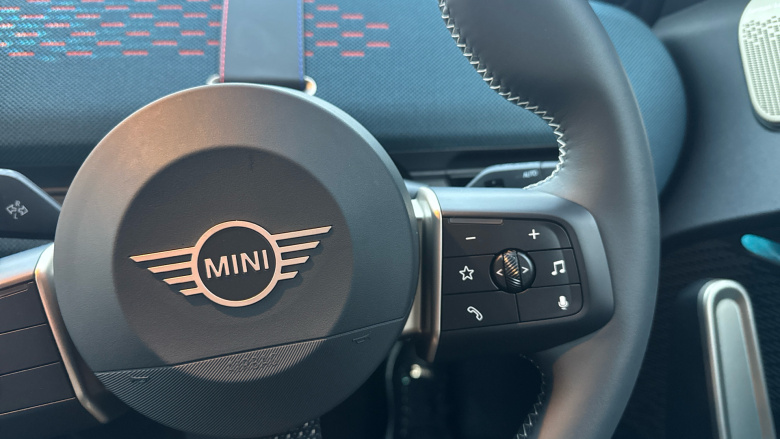 MINI Aceman 160kW SE Classic 54kWh 5dr Auto Electric Hatchback